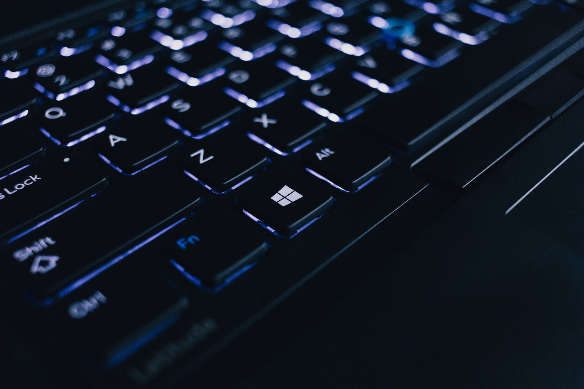 Stocare ultra-rapidă și capacitate extinsă: 3 avantaje ale SSD-urilor M.2 pentru laptop