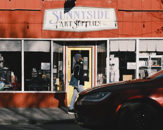 Photo season-independent businesses