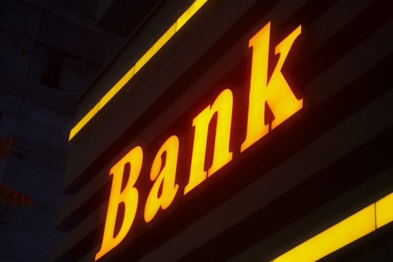 Evoluția sectorului bancar și noile produse pentru antreprenori Photo banking sector evolution