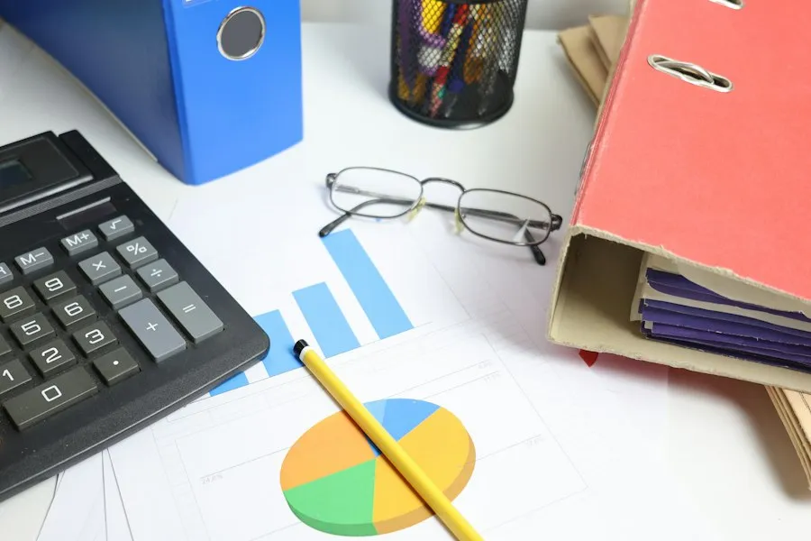 Photo financial report analysis